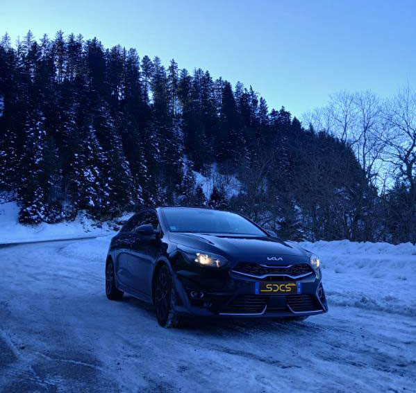 Véhicule VTC en montagne